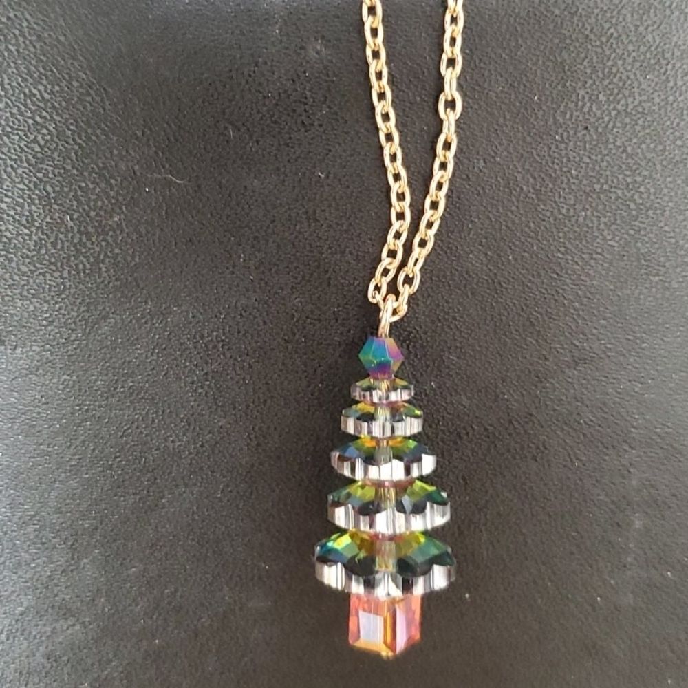 Sparkling Christmas tree pendant necklace 23-25"